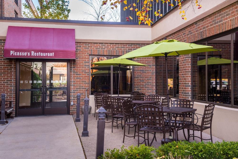 Holiday Inn Hotel & Suites Warren By Ihg Bagian luar foto