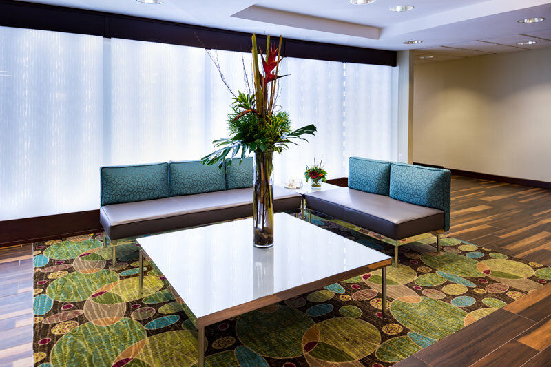 Holiday Inn Hotel & Suites Warren By Ihg Bagian luar foto