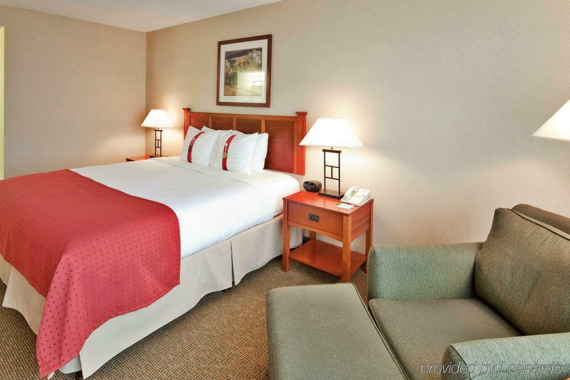 Holiday Inn Hotel & Suites Warren By Ihg Bagian luar foto